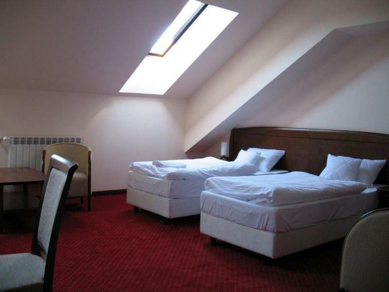 Hotel Rytwiany 3*